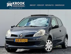 Grijs Gebruikt 2007 Renault Clio II Business Hatchback | € 2.900 (Eerlijke prijs)