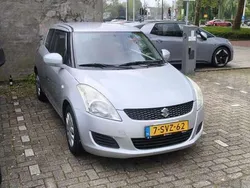 Zilver Gebruikt 2011 Suzuki Swift Hatchback | € 2.500 (Goede deal)