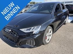Zwart Gebruikt 2022 Audi A3 Sportback e-tron Competition Sedan | € 30.950 (Super prijs)