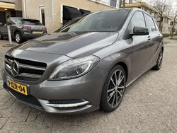 Grijs Gebruikt 2014 Mercedes B180 MPV | € 12.999 (Eerlijke prijs)