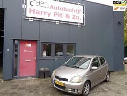 Grijs Gebruikt 2002 Toyota Yaris Sport Hatchback | € 1.495 (Super prijs)