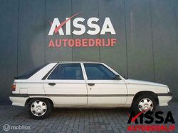 Overige Gebruikt 1988 Renault R11 Sedan | € 3.249