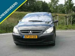 Zwart Gebruikt 2002 Peugeot 307 Hatchback | € 999 (Eerlijke prijs)