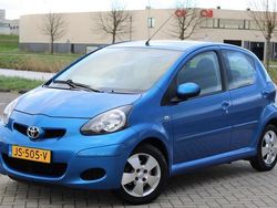 Blauw Gebruikt 2009 Toyota Aygo Comfort Hatchback | € 5.499 (Eerlijke prijs)