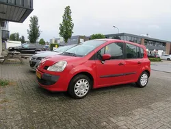 Rood Gebruikt 2009 Renault Grand Modus Expression MPV | € 3.750 (Eerlijke prijs)
