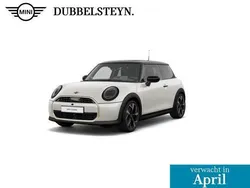 Wit Nieuw 2024 Mini Cooper Favoured Hatchback | € 47.918 (Duur)