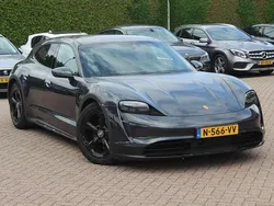 Grijs, metallic lak Gebruikt 2021 Porsche Taycan Cross Turismo Sedan | € 59.950 (Eerlijke prijs)