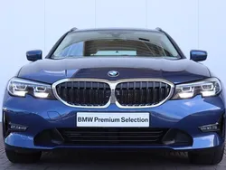 Blauw Gebruikt 2021 BMW 320 Executive Stationwagen | € 29.900 (Eerlijke prijs)