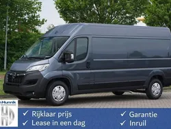 Grijs Gebruikt 2023 Opel Movano Van | € 27.850 (Eerlijke prijs)
