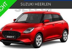 Rood Nieuw 2025 Suzuki Swift Hatchback | € 25.198 (Iets duurder)