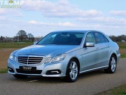 Grijs Gebruikt 2009 Mercedes E200 Sedan | € 9.995 (Eerlijke prijs)