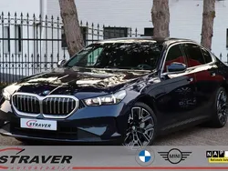 Blauw Gebruikt 2024 BMW 550e Comfort Edition Sedan | € 83.950 (Goede deal)
