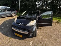 Zwart Gebruikt 2010 Peugeot 107 Hatchback | € 2.899 (Eerlijke prijs)