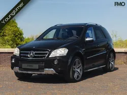 Zwart, metallic lak Gebruikt 2010 Mercedes ML63 AMG AMG SUV | € 41.495