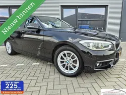 Zwart Gebruikt 2018 BMW 118 Executive Hatchback | € 13.900 (Super prijs)
