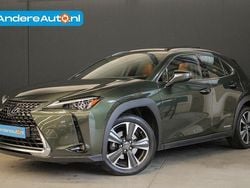 Groen Gebruikt 2019 Lexus UX 250h Executive Line SUV | € 29.295 (Eerlijke prijs)