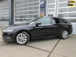 Zwart Gebruikt 2021 Skoda Octavia Business Line Stationwagen | € 16.250 (Eerlijke prijs)