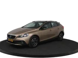 Bruin Gebruikt 2013 Volvo V40 CC Momentum Stationwagen | € 14.900 (Eerlijke prijs)