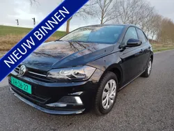 Zwart, metallic lak Gebruikt 2018 VW Polo Comfortline Hatchback | € 11.950 (Goede deal)