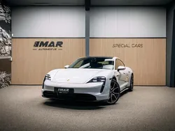 Grijs Gebruikt 2023 Porsche Taycan Performance Package Sedan | € 78.950 (Eerlijke prijs)