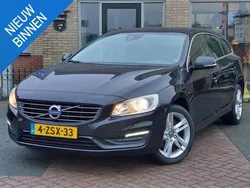 Zwart Gebruikt 2015 Volvo V60 Momentum Stationwagen | € 10.450