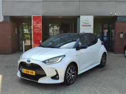 Wit Gebruikt 2021 Toyota Yaris Hybrid Executive Hatchback | € 23.999 (Eerlijke prijs)