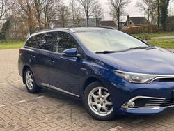 Gebruikt 2015 Toyota Auris Hybrid Stationwagen | € 9.600 (Eerlijke prijs)