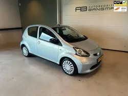 Blauw Gebruikt 2005 Toyota Aygo Comfort Hatchback | € 1.999 (Eerlijke prijs)