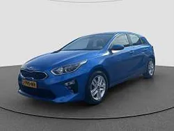 Blauw metallic Gebruikt 2020 Kia Ceed Hatchback | € 14.440 (Eerlijke prijs)