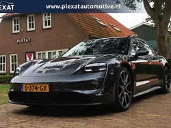 Grijs Gebruikt 2023 Porsche Taycan Sport Turismo Sedan | € 67.945 (Super prijs)