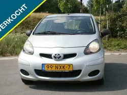 Grijs Gebruikt 2011 Toyota Aygo Hatchback | € 2.999 (Eerlijke prijs)