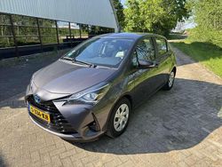 Gebruikt 2017 Toyota Yaris Hybrid Comfort Sedan | € 14.950 (Super prijs)