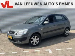 Grijs Gebruikt 2006 Kia Rio 2 Hatchback | € 1.948 (Eerlijke prijs)