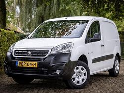 Wit Gebruikt 2019 Peugeot Partner Premium Van | € 9.250