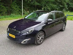 Blauw Gebruikt 2017 Peugeot 308 Allure Stationwagen | € 5.500 (Super prijs)