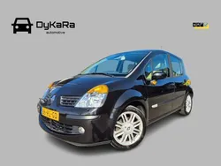 Zwart Gebruikt 2005 Renault Modus Initiale MPV | € 4.995 (Iets duurder)