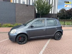 Blauw Gebruikt 2005 Toyota Yaris Terra Hatchback | € 1.650 (Eerlijke prijs)
