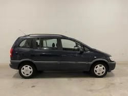 Blauw Gebruikt 2002 Opel Zafira Comfort MPV | € 1.295 (Goede deal)