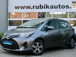 Grijs Gebruikt 2017 Toyota Yaris Trend Hatchback | € 9.350 (Eerlijke prijs)