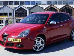 Rood Gebruikt 2012 Alfa Romeo Giulietta Quadrifoglio Verde Hatchback | € 8.950 (Eerlijke prijs)