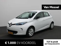 Ijswit 369 Gebruikt 2019 Renault Zoe Life Hatchback | € 10.440 (Eerlijke prijs)