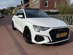 Wit Gebruikt 2022 Audi A3 S-Line Hatchback | € 30.850 (Iets duurder)