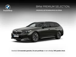 Grijs Gebruikt 2025 BMW 530e M Sport Stationwagen | € 65.950