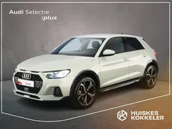 Dew silver metallic (n8) Gebruikt 2024 Audi A1 Advanced Hatchback | € 37.900 (Duur)