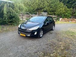 Zwart Gebruikt 2008 Peugeot 308 Hatchback | € 1.750 (Eerlijke prijs)