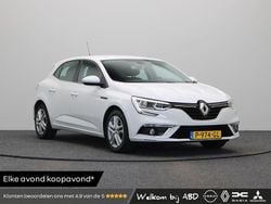 Wit Gebruikt 2016 Renault Mégane III Life Hatchback | € 9.940 (Super prijs)