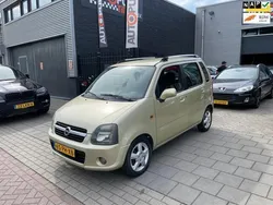 Geel Gebruikt 2004 Opel Agila Cosmo Hatchback | € 1.499 (Eerlijke prijs)
