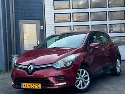 Rood Gebruikt 2016 Renault Clio IV Zen Hatchback | € 8.495 (Eerlijke prijs)