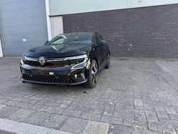 Gebruikt 2023 Renault Mégane Iconic Sedan | € 24.850 (Eerlijke prijs)