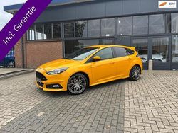 Geel Gebruikt 2016 Ford Focus ST Hatchback | € 19.950 (Duur)